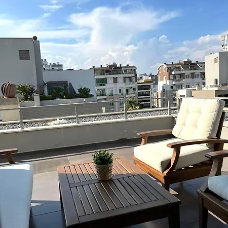 By Lara Apartmán